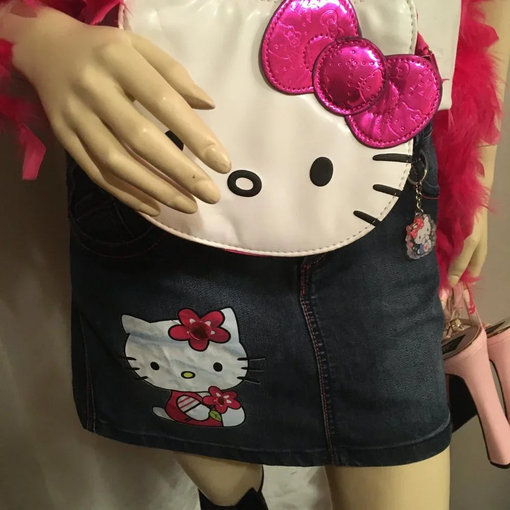 ADORABLE vintage custom hello kitty skirt and matching necklace! - Picture 4 of 14